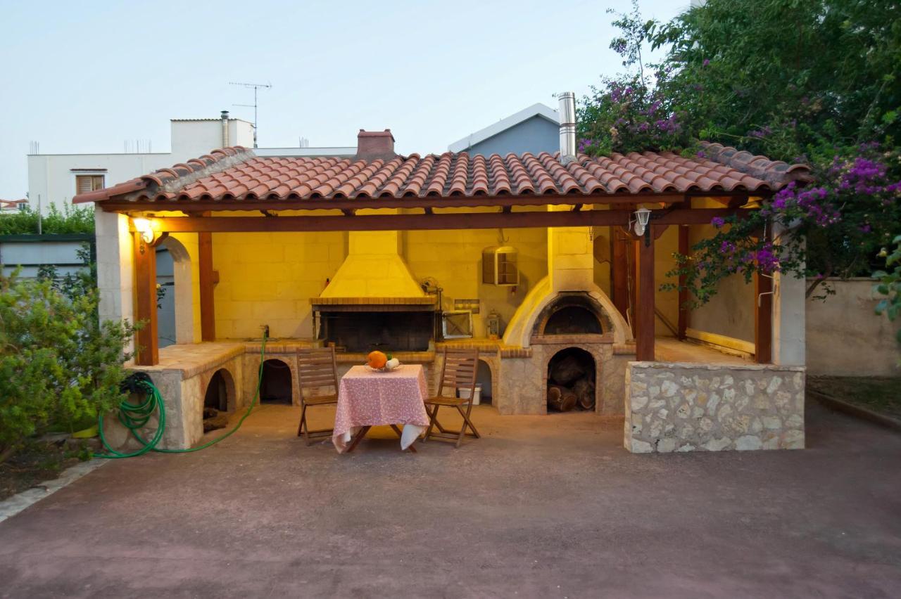 Villa Elli 2 Beach-Front Villa With Garden Itea Dış mekan fotoğraf